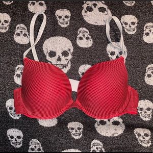 Victoria’s Secret Plunge Bra 38C